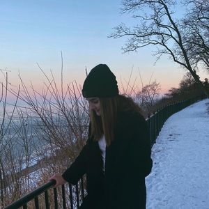 Meet your Posher, Natalie